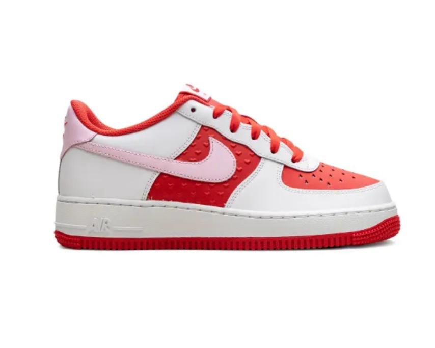 NIKE AIR FORCE ONE VALENTINES EDITION