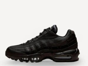 NIKE AIR MAX 95S TRIPLE BLACK